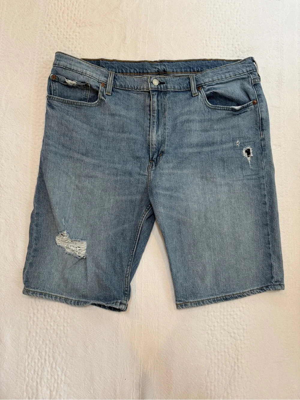 Levi’s 502 Denim Jean Shorts Distressed Men’s Size 42